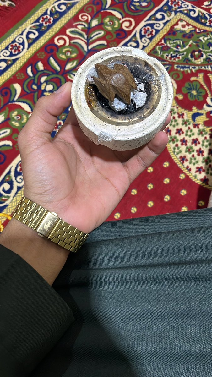ياجعل سمعتنا مثل كسرة العود 
لا صابها حّر الجمر تظهر الطيب