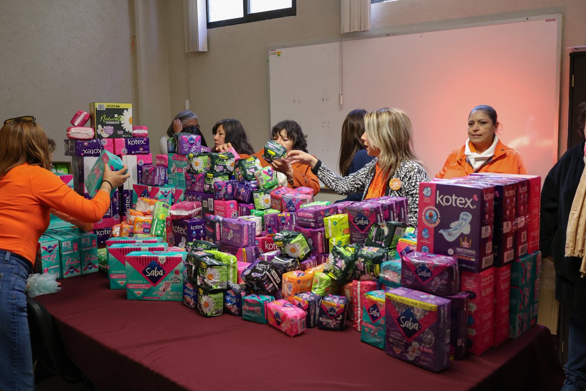 PlaneacionSEPH's tweet photo. En el #DíaNaranja, la Subsecretaría de Planeación y Evaluación se sumó, por segundo año, a la campaña “Menstruación Digna”, iniciativa que promueve la salud y el bienestar de niñas y adolescentes. + https://t.co/ybffbiUCDk