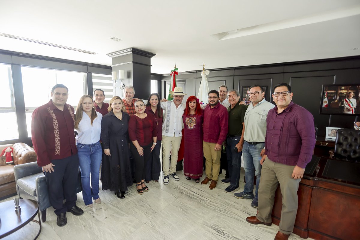LaydaSansores's tweet photo. Esta mañana sostuve una reunión con el Comisionado Nacional de Acuacultura y Pesca, @RigoSalgadoV, donde abordamos temas estratégicos para fortalecer los sectores pesquero y acuícola en nuestro estado.

Dialogamos sobre pesca deportiva, ordenamiento pesquero y acuícola, infraestructura, apoyos para ambos sectores y, de manera prioritaria, la inspección y vigilancia.

Llevo en el corazón a las mujeres y hombres más valientes de nuestra tierra. Conozco su esfuerzo, su trabajo y su compromiso. Por ustedes, no vamos a escatimar en acciones, gestión ni resultados.