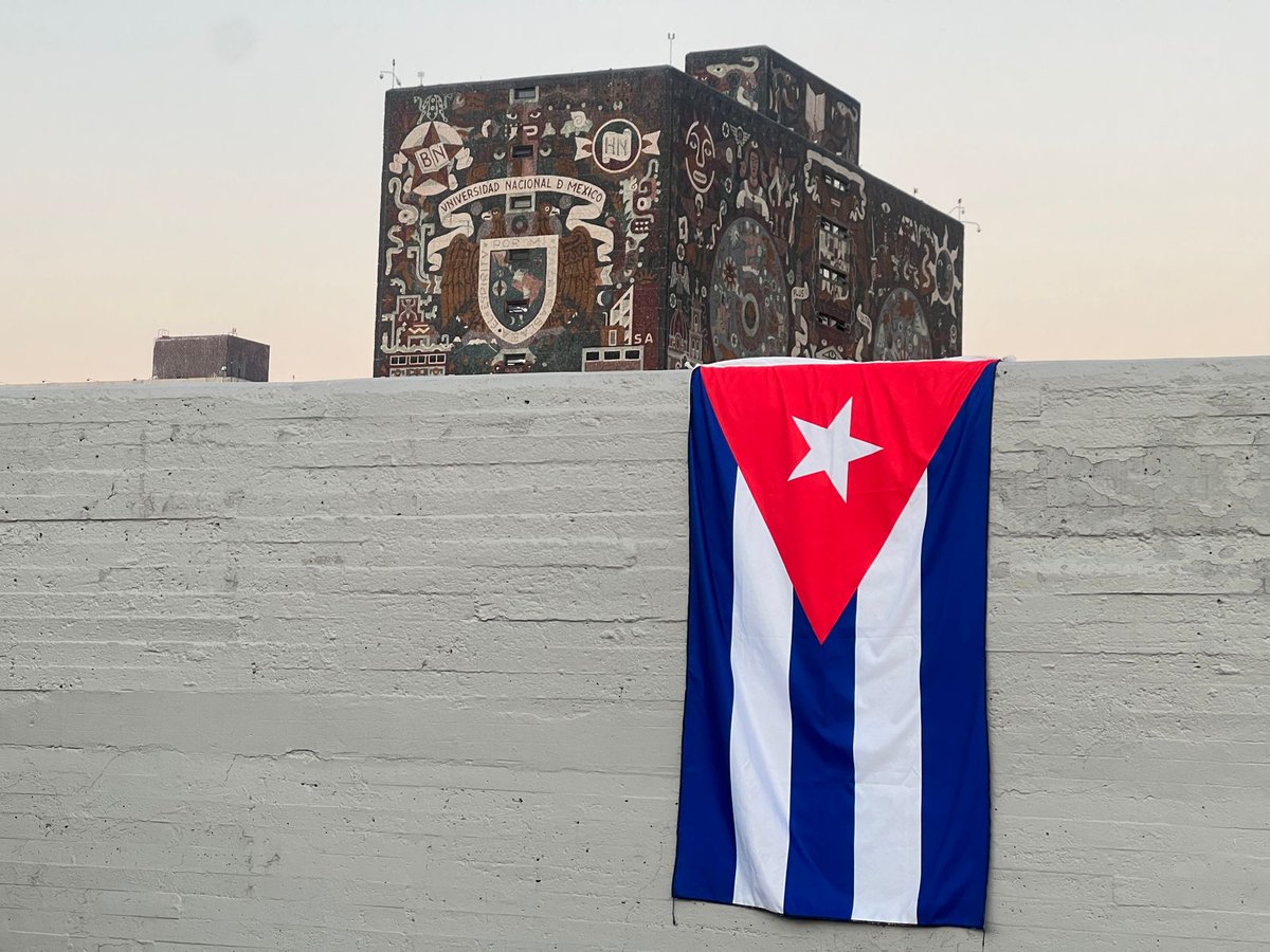 Esta imagen de la UNAM dice más que mil palabras...

Los estudiantes con Cuba y en defensa de sus conquistas socialistas.