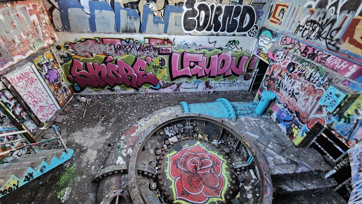 ✨ gloomsday.straw.page ✨ tweet media