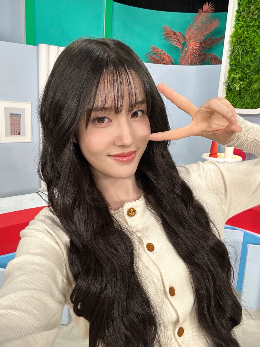 STAYC(스테이씨) tweet media