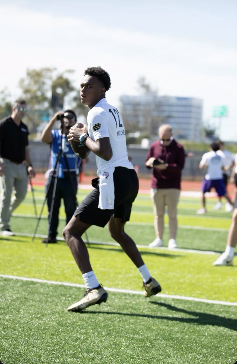 David Mitchell Jr QB1 3 ⭐️ tweet media