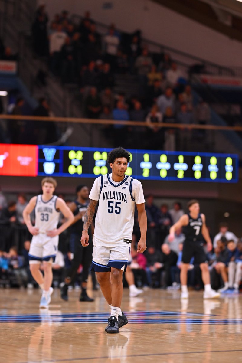 NovaMBB's tweet photo. Action-packed first half in the Finn 🎬
#GoNova #NOVAvsBUTLER https://t.co/T2lNyPs9Be