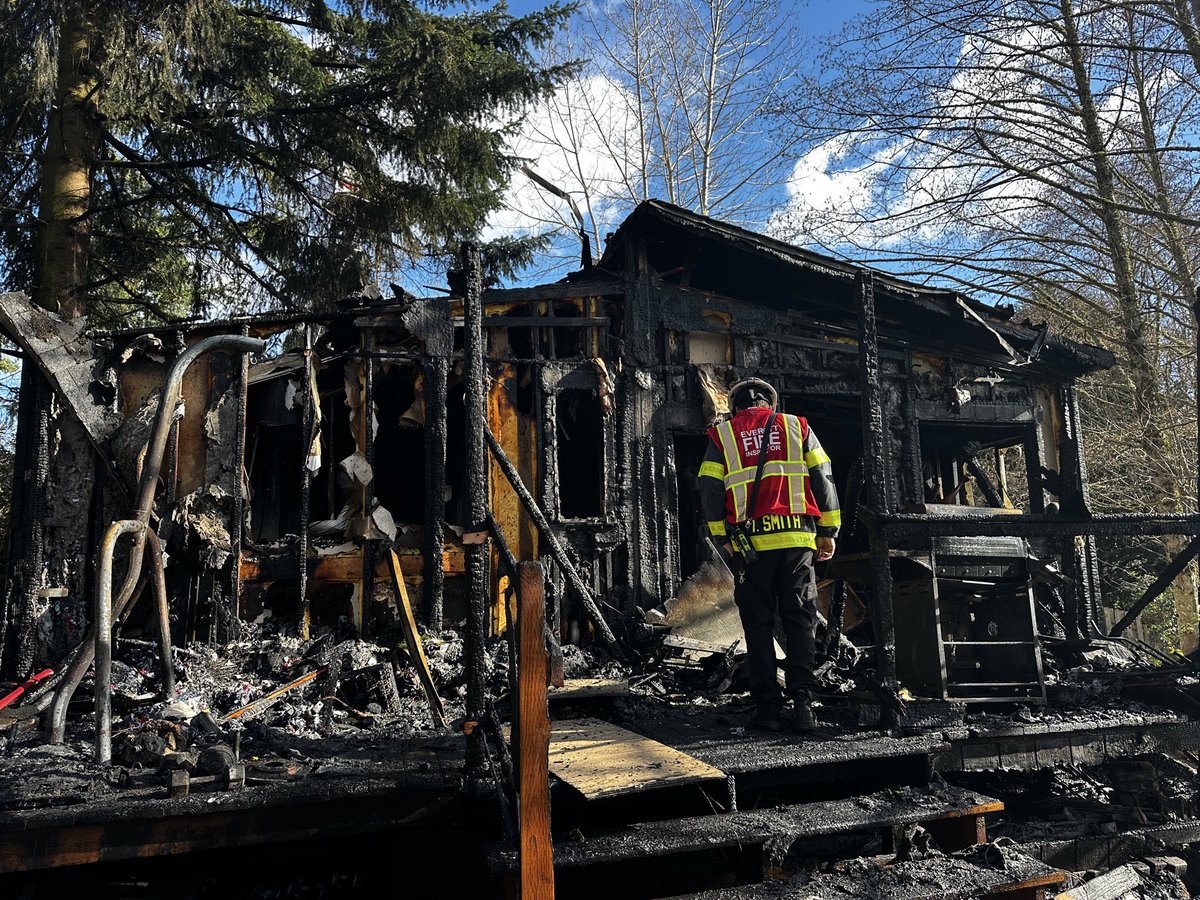 Everett Fire WA tweet media