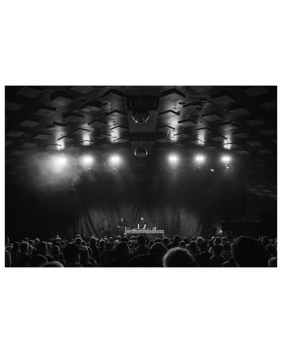 Star.One tweet media