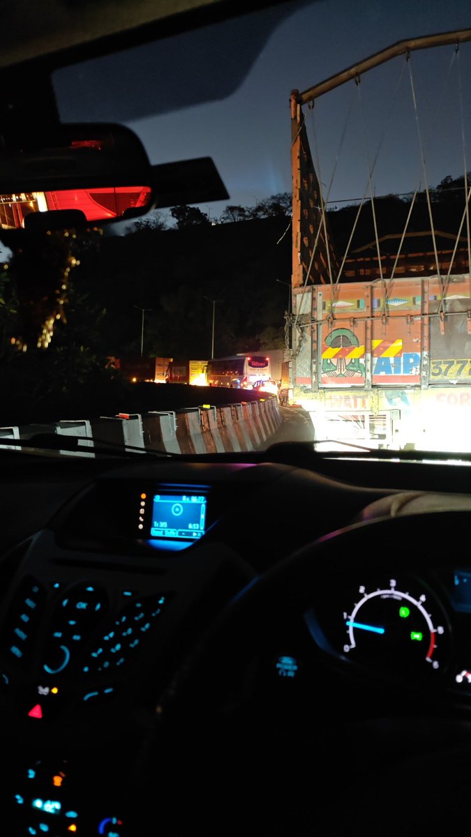 chingy_patel's tweet image. Mumbai Pune Expressway is always trafu¢×€d! Not sure when was the last time I wasn't stuck here! Needs better management!