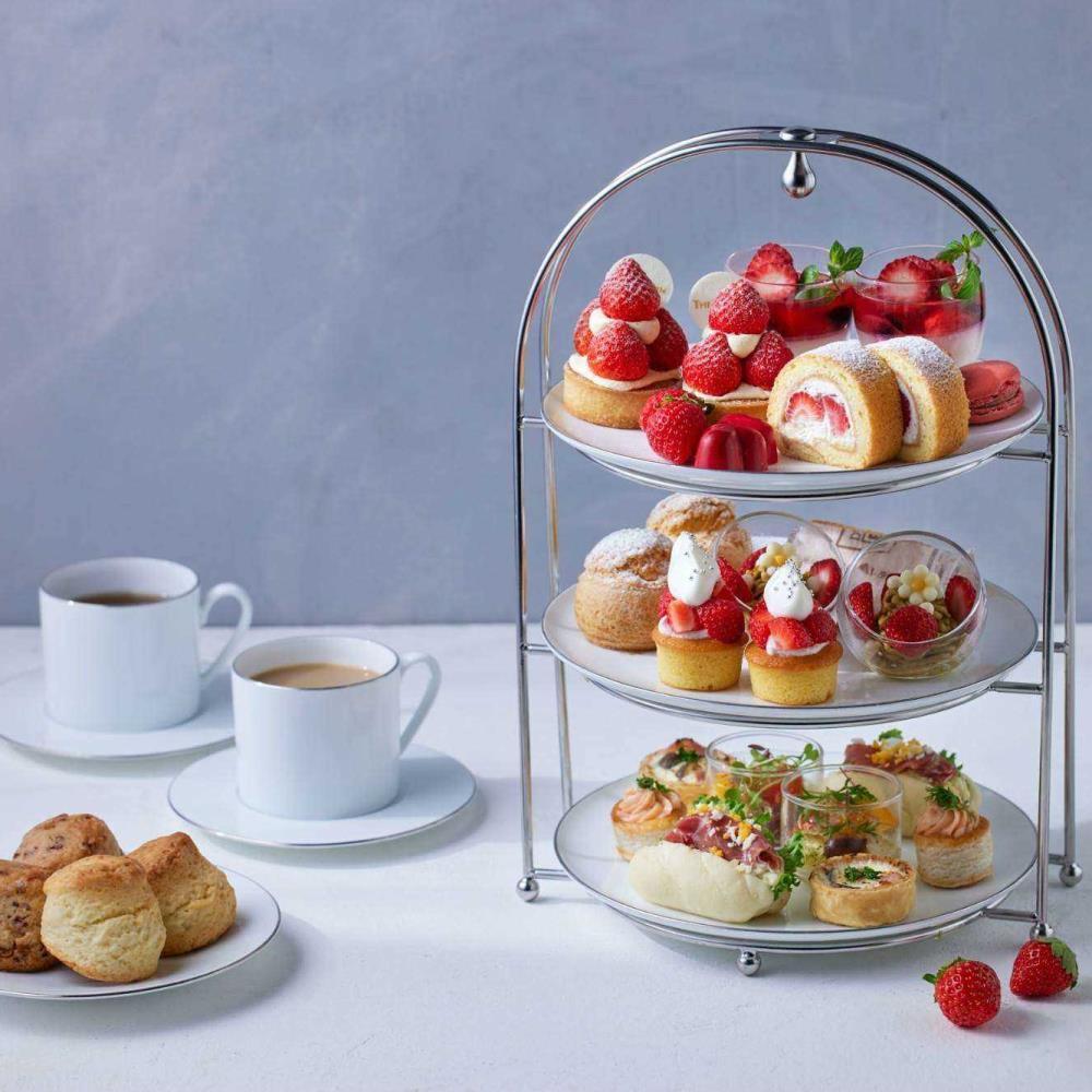 おひとりさま 貸切DAY！本日予約開始✨／ #夜桜 を眺めながら いちご