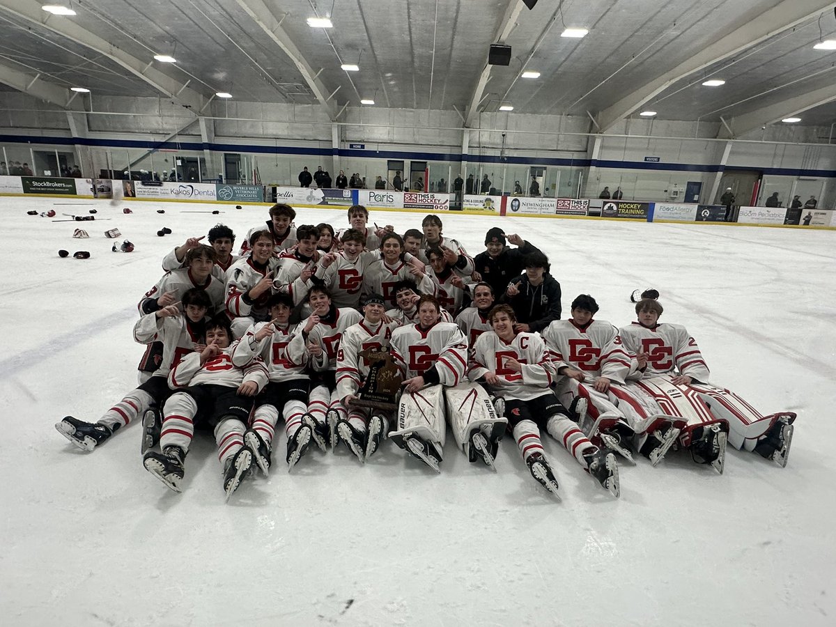 DCHS Athletics tweet media