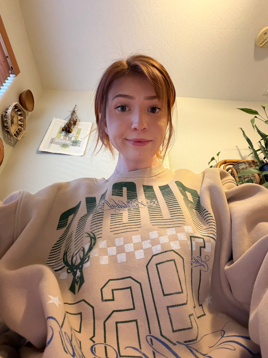 tropicaIghost's tweet image. girl at work gifted me this sweatshirt today and another girl is bringing me plant clippings tomorrow feeling #loved and #adored