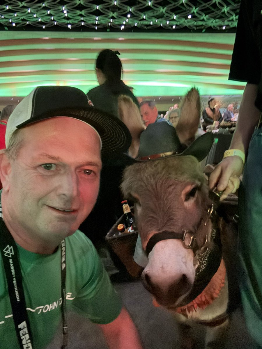 Pete’s Sweet Tweets tweet media