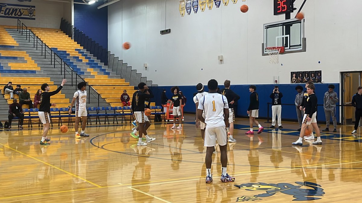Sports4Illinois's tweet photo. Final Score

Warren 81 @WTHS_BD_Bball 
Jaxson Davis 21PTS, 6STL, 5AST
Braylon Walker 18PTS, 6REB, 5AST
Avonn King 14PTS, 6REB
Tayte Cordova 13PTS, 3REB

Zion-Benton 32
Karl Wilson 12PTS, 5REB, 1BLK, 1STL
Majistee Patterson 8PTS, 6REB
Rashad Love 4PTS, 8REB https://t.co/16TSeDyLsj