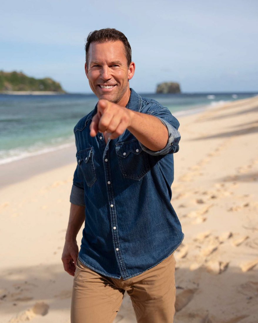 TheBigBroTea's tweet image. I just showed my dog some preseason interviews and he has a personal problem with Colby. Like he has a strong reaction and loses his mind every time this man comes on the TV screen 😭 #survivor50