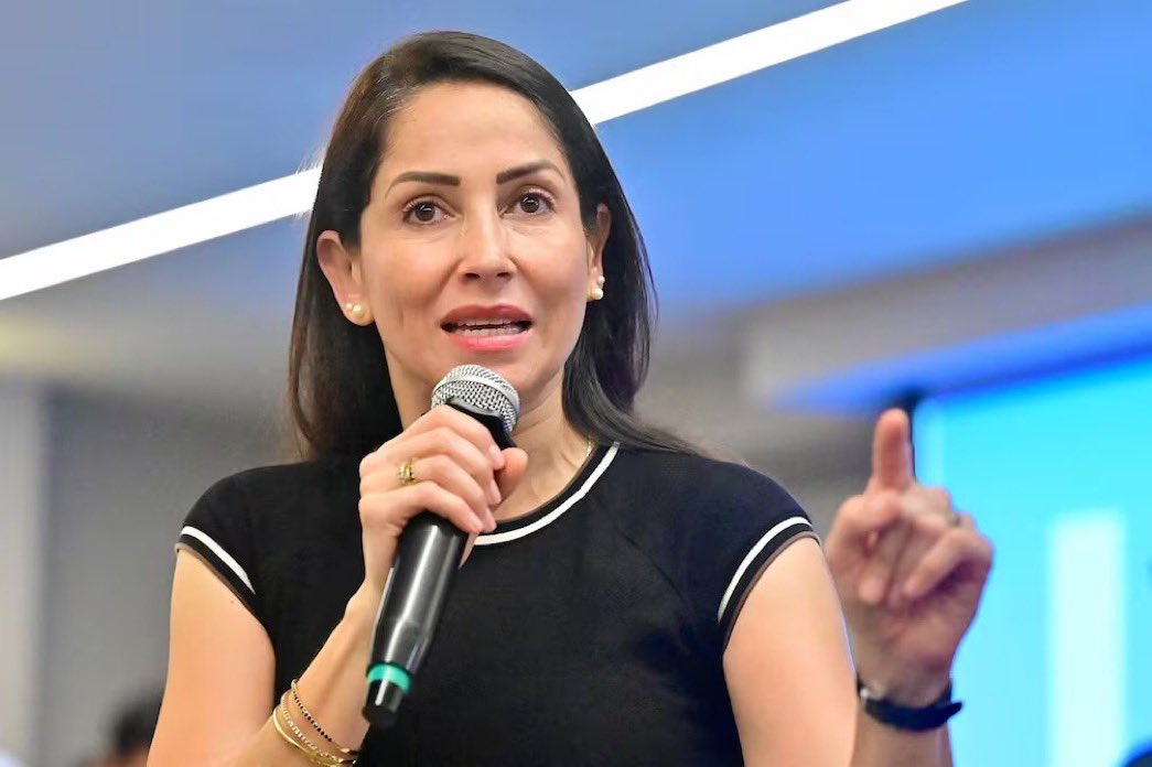 Politics Ec tweet media