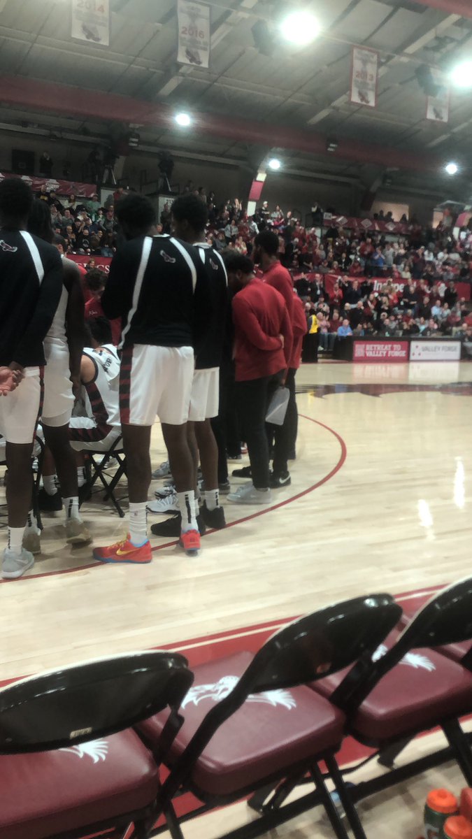 fire_billy_L's tweet photo. Reporting live from the floor at Hagan:
George mason blows https://t.co/DF48xnau6N