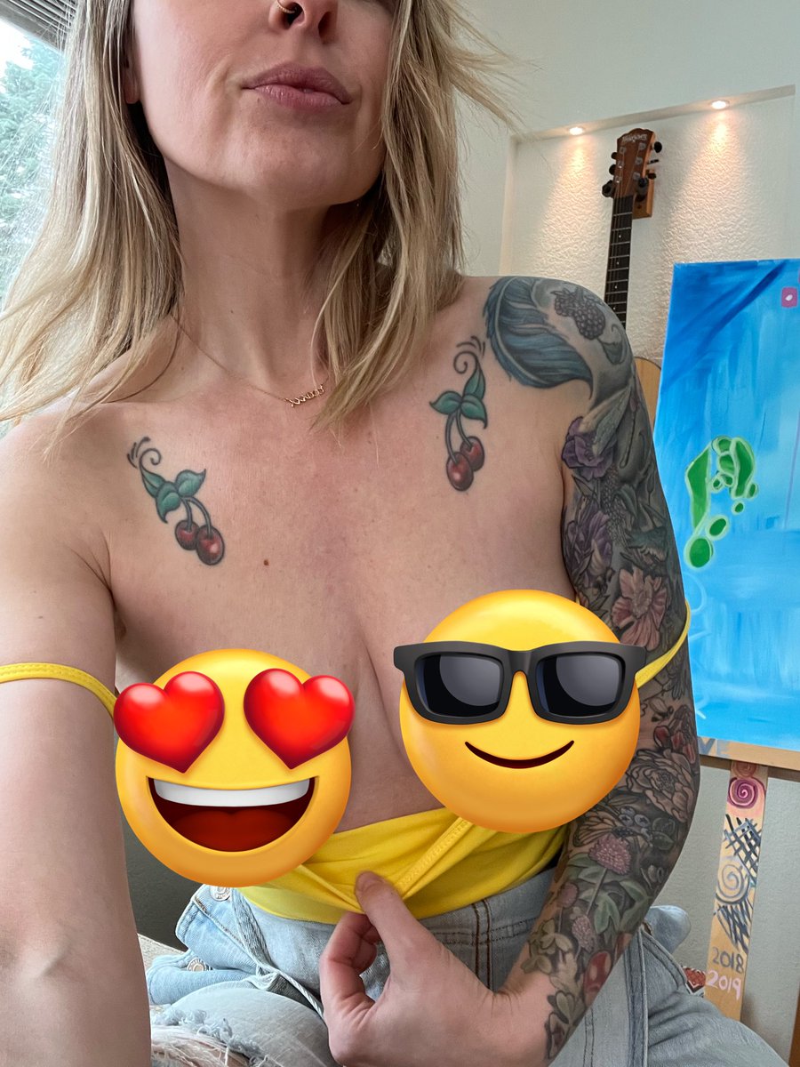 SkylerXo tweet media