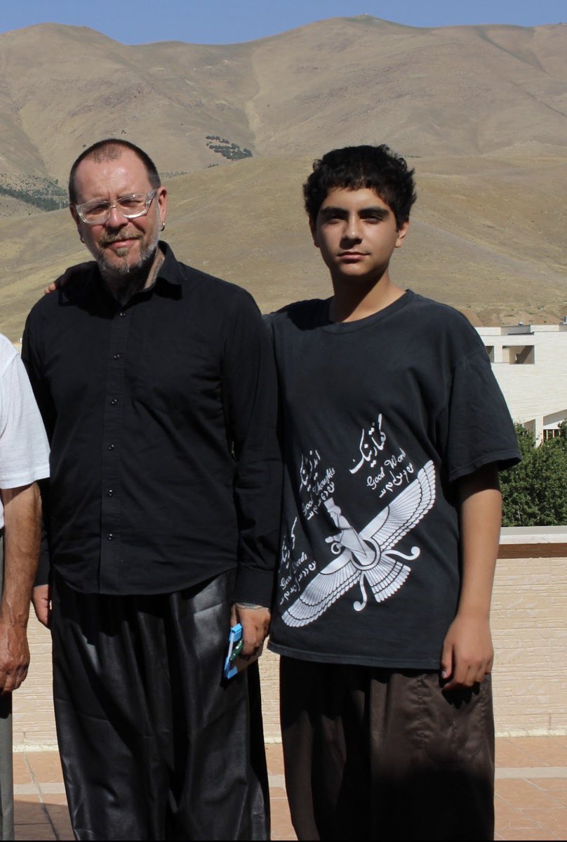 I know this cult because I was in it. 

I was Muslim but left to become a Zoro-larper.

I caused the breakup of /r/Iran over Islam-related drama.

I used to insist on "pure" Persian words instead of Arabic loanwords.

What changed? 

I turned 18. I left reddit. I read history.