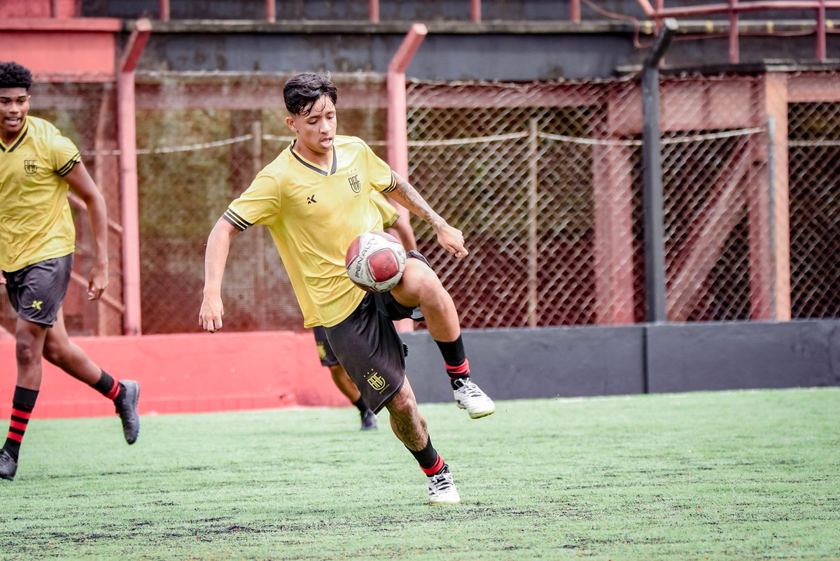 FlaGuarulhos's tweet photo. 📍 Ninho do Corvo 

▶️ Play na temporada da categoria Sub-20!

#VoaCorvo #TimeDaCidade #GuarulhosÉRubroNegra https://t.co/tmXZaG5ZT6
