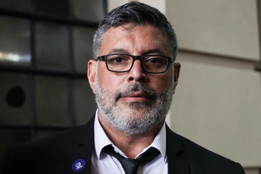 boletimbr's tweet photo. 🚨CONFIRA: Justiça condena Frota a indenizar Paulo Bilynskyj em R$30 mil por acusar falsamente o deputado de matar a namorada. https://t.co/X1FtPpujc5