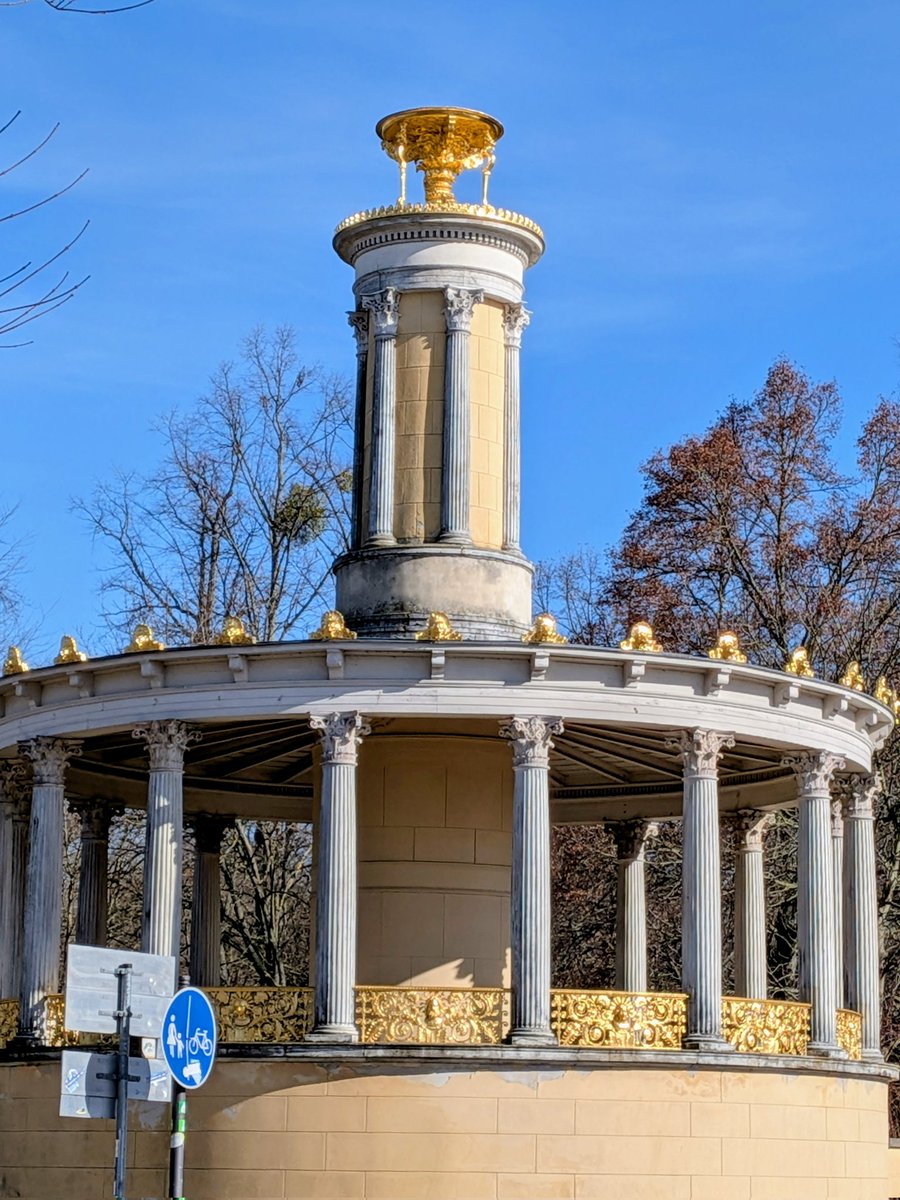 Große Neugier mit Handlungsanweisungen verkehrstechnischer Natur