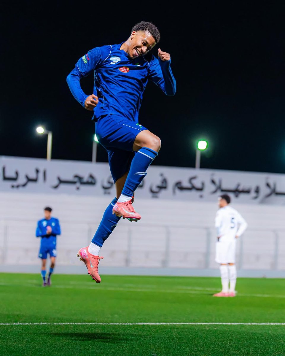 AlfatehWorld's tweet photo. 🔵| استدعى المدير الفني جوزيه قوميز كلا من جيفرسون راموس وعثمان العثمان لمواجهة ضمك 

#عالم_الفتح https://t.co/nHHlGB5wYP