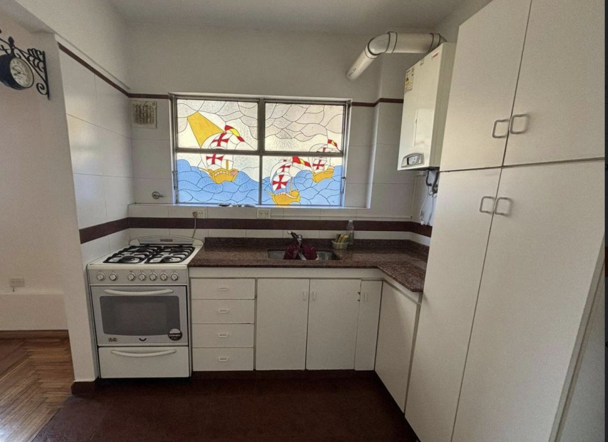 amo mirar zonaprop e imaginarme a los dueños, onda que tipo de persona tenes que ser para decir yo lo que quiero en la vida es lavar los platos mirando las tres carabelas de cristobal colón???