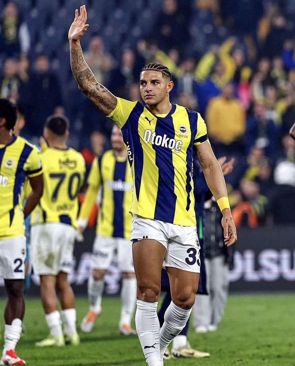 🇮🇩 Inter mantém busca por zagueiro como prioridade, mas fala sobre escassez no mercado e não descarta fechar janela sem novos reforços.

Colorado só trará um jogador que tenha condições de brigar por titularidade, evitando “rasgar dinheiro” com mais jogadores de composição de