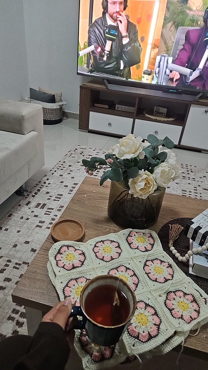 cloviiiii's tweet photo. كروشيه+ شاي = روقان مليون✨️✨️ https://t.co/mjKyu8DOgD
