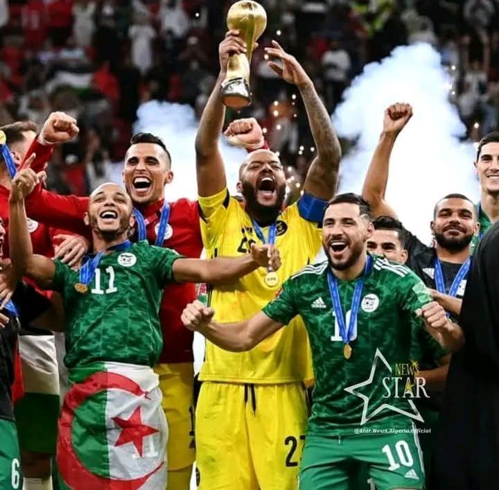 derradjihafid's tweet photo. الحارس الجزائري رايس وهاب مبولحي يعلن اعتزاله اللعب..
اليوم يترجل أحد فرسان العرين..

لم يكن مجرد لاعب، بل كان قطعة من ذاكرة الوطن.
سيبقى إسمه محفورا في تاريخ الكرة الجزائرية، خاصة بعد ملحمته في مونديال 2014 امام المانيا، حين قدم واحدة من أعظم مباريات حراس المرمى في تاريخ كاس العالم، وأثبت أن الجزائر تملك رجالا يصنعون المجد.

شكرا لك يا مبولحي على الوفاء..
شكرا على كل ارتماءة وكل تصد، وعلى اللحظات التي جعلتنا نرفع رؤوسنا فخرا.
تعتزل الملاعب، لكنك لن تعتزل قلوب الجزائريين، وسيبقى العرين شاهدا أنك كنت من أوفى حراسه. 🇩🇿
