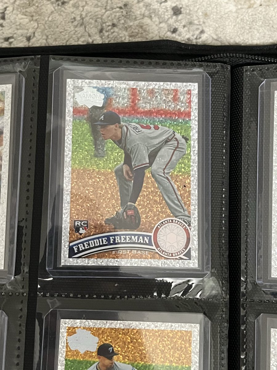 BenvieJonathan's tweet photo. 2011 Topps Series 1 Diamond Anniversary Set ✅
2011 Topps Series 2 Diamond Anniversary Set ✅ 
2011 Topps Update Diamond Anniversary Set  ✅ 

The design has been one of my all-time favorites! 
@CardPurchaser 
@tradingcarddb https://t.co/w7l9xt4aGz