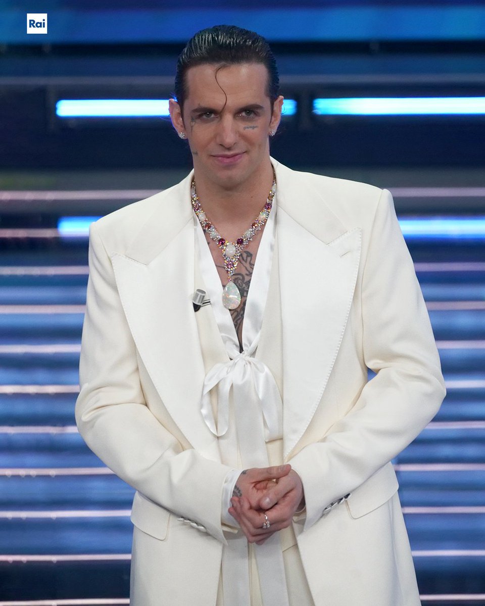 SanremoRai's tweet photo. Solo AMOR per Achille Lauro 
❤️‍🔥

#Sanremo2026 https://t.co/qVX4q2bceg