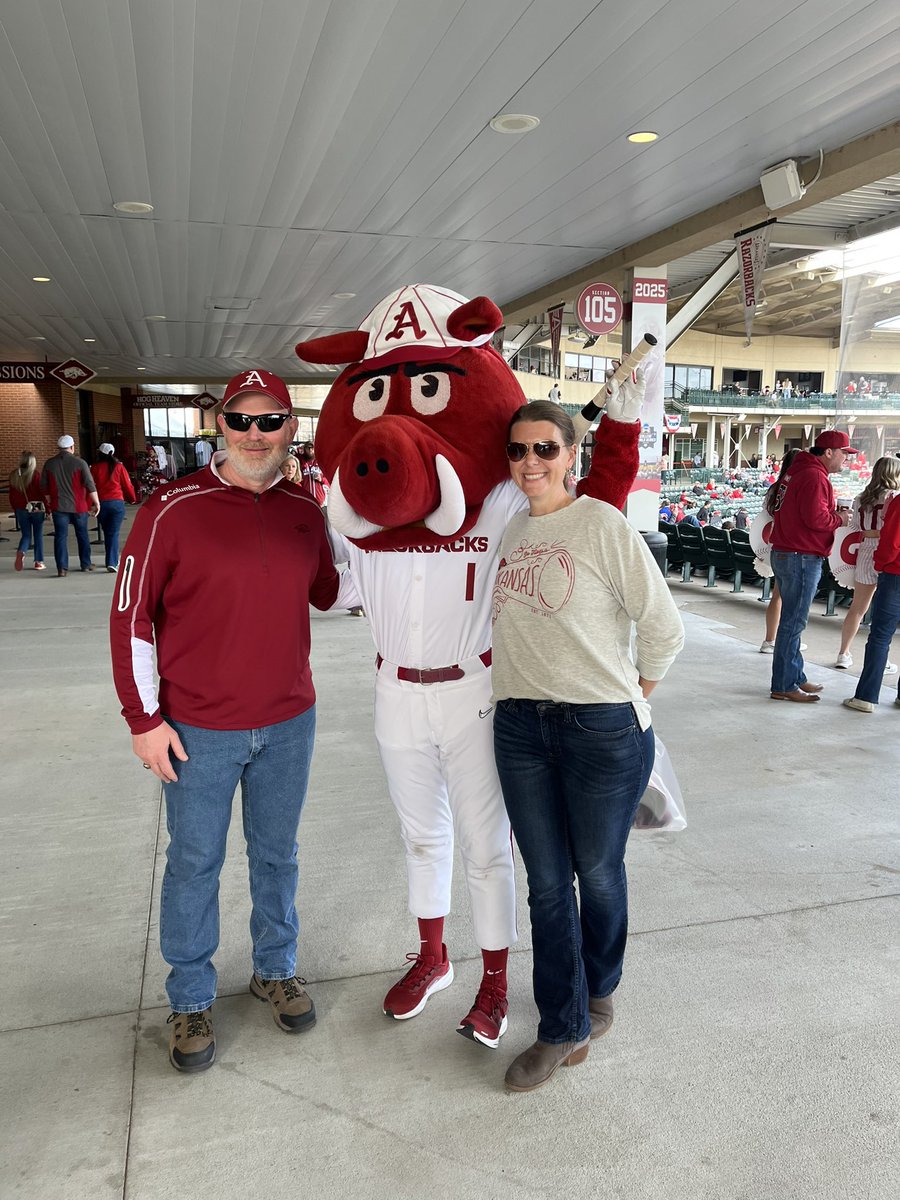Ribby 🐗⚾️ tweet media