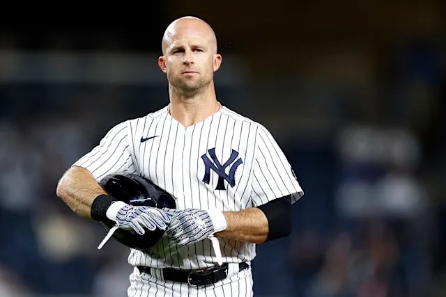 Captain2Corner's tweet photo. If someone who had never seen him play asked what Brett Gardner was like, how would you answer???
#NYY #RepBX #Gardy https://t.co/fj4XoVRZ9U