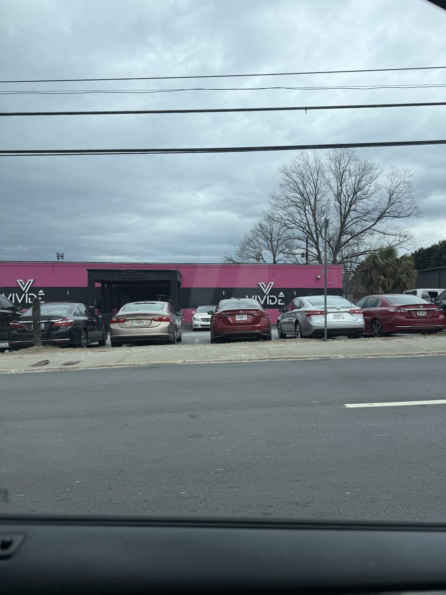 nina lee tweet media