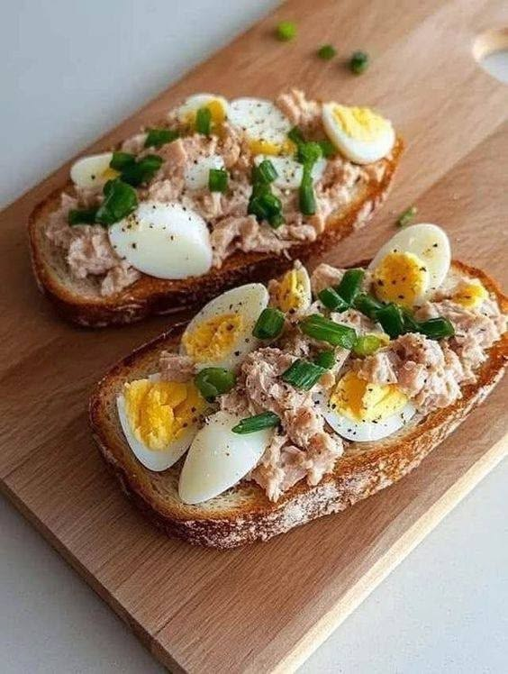 JulieParker144's tweet image. I like sourdough toast with tuna or eggs.  Get the Jalepeno Sourdough. It's the best to me. pinterest.com/jparker0666/go… #GoodEats #GodBasedEating #EatClean