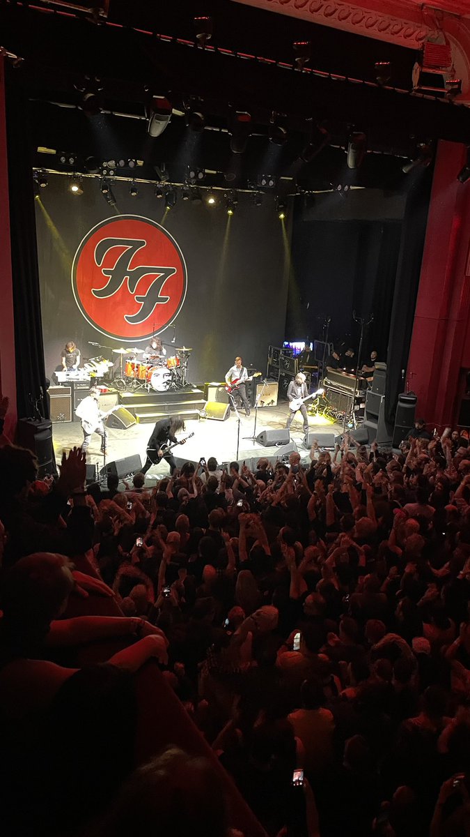 Foo Fighters UK tweet media