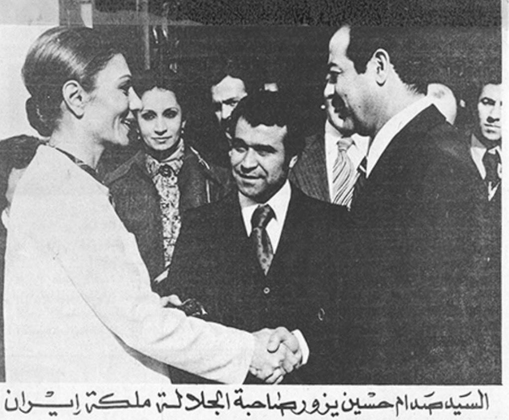 Mostafa44970375's tweet photo. رضا پهلوی در خلال تهدیدهایش علیه ملت کرد، مدعی شده که این احزاب با رژیم‌های صدام و خمینی همکاری کرده‌اند. این ادعا بیش از هر چیز نشان‌دهنده فقر آگاهی شما از تاریخ مبارزات خلق کرد است؛ چرا که برخلاف این فرافکنی‌ها، این خانواده خودت بودند که با صدام ارتباط مستقیم داشتند. https://t.co/6YbsDSTvqC
