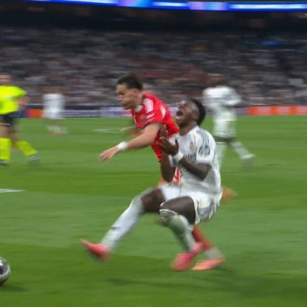 Nah bro, Vinicius jr has a higher chance of winning the Oscar than a BallonD’or.