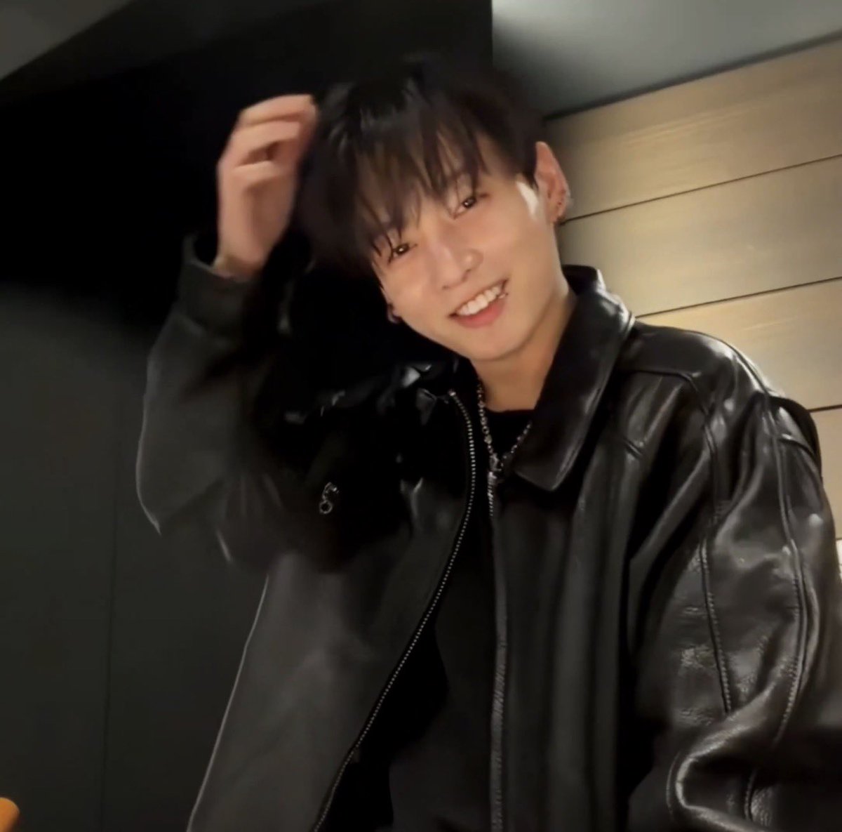 The whiplash today. 

We’re SO not surviving that comeback.