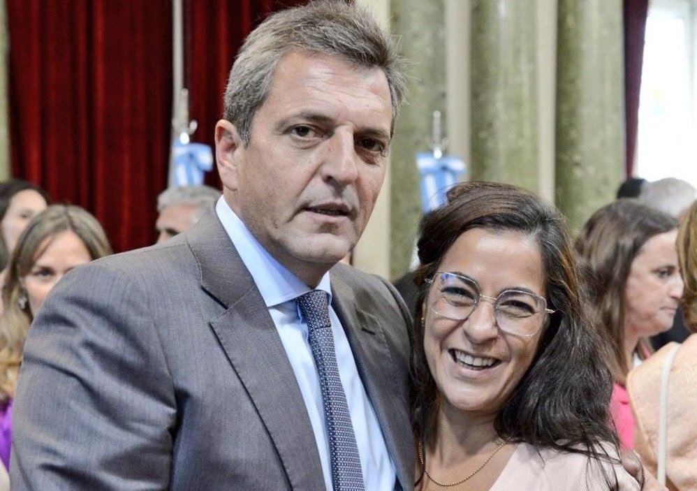 Carolina Moises, la Kirchnerista que Bullrich incorporó a La Libertad Avanza, será la encargada de combatir a los kukas en el Senado con las banderas del Mileismo.

Todo muy normal en el gobierno.