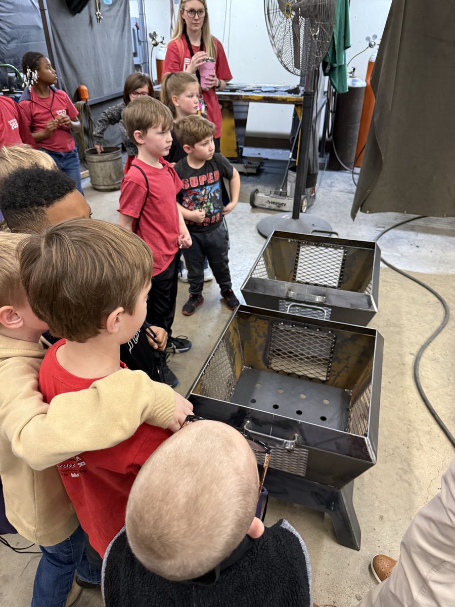 mindi_k_stout tweet media