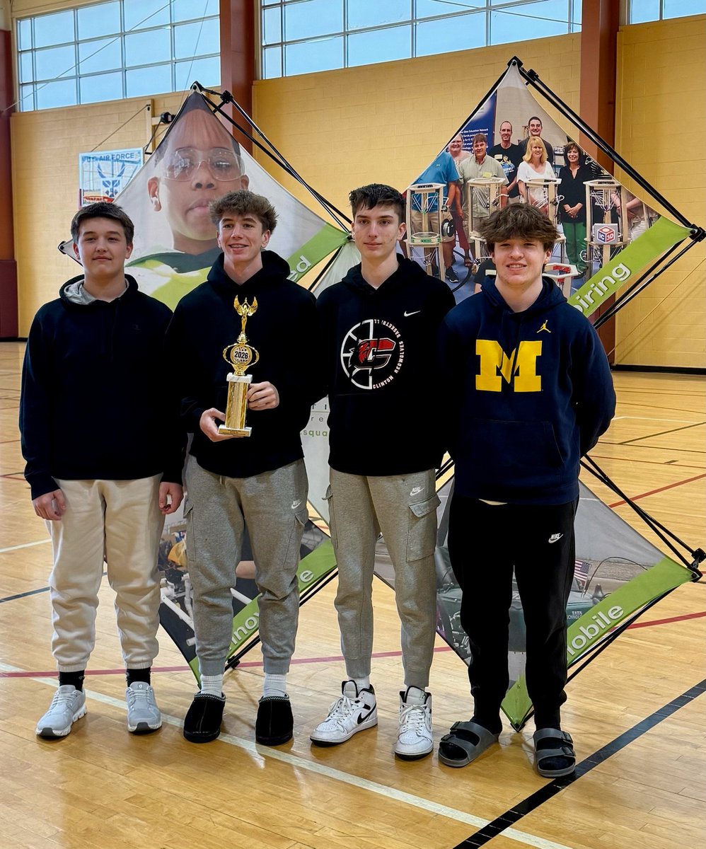 Clinton STEM tweet media