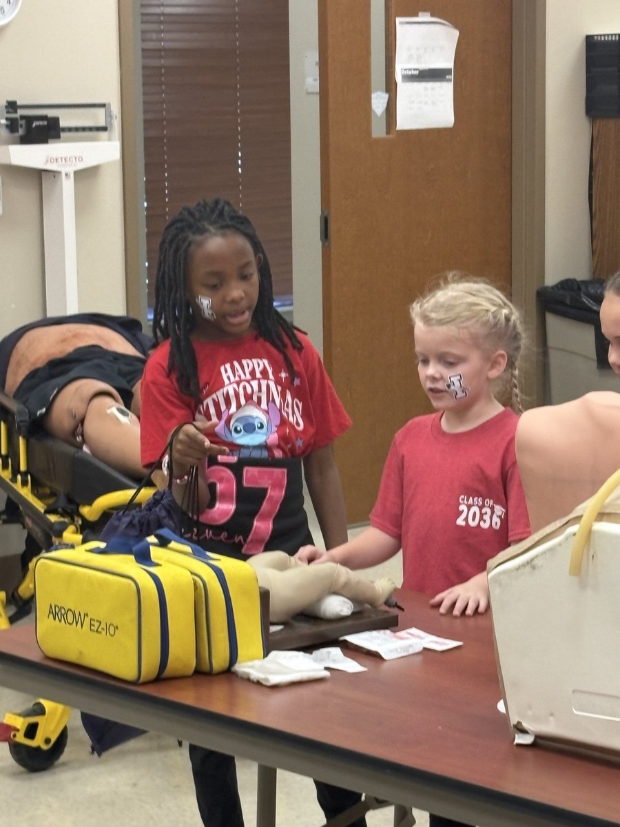 mindi_k_stout tweet media