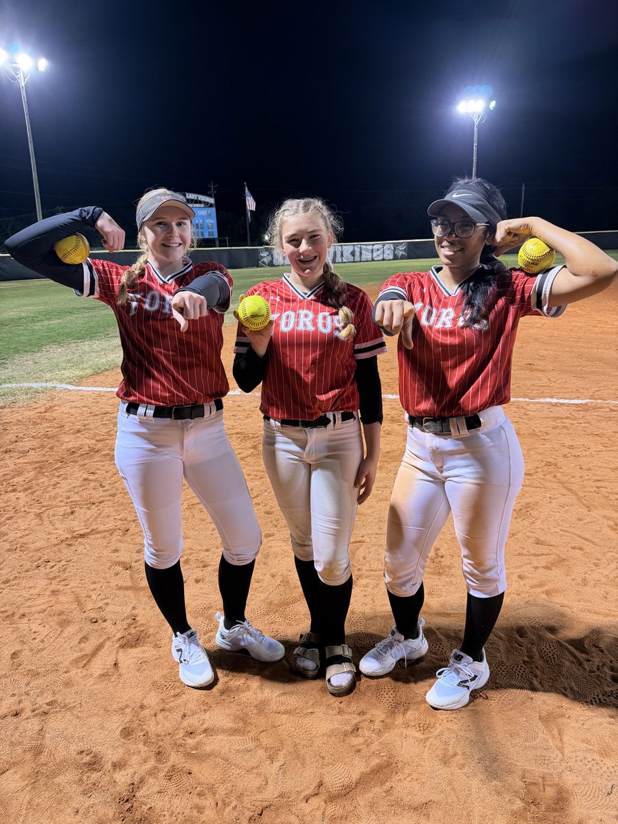 Kyle Parmley 🥎 tweet media