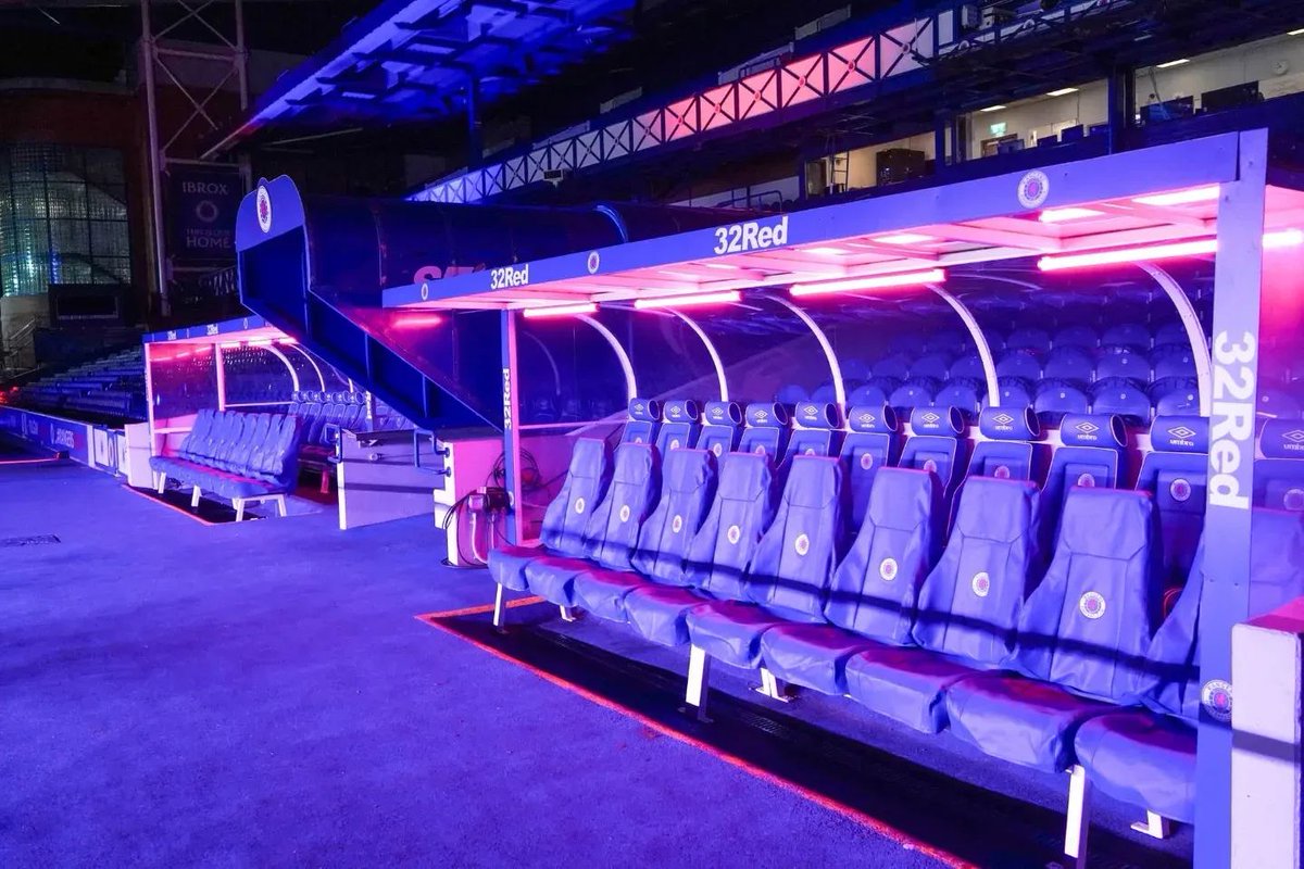 Ibrox looking magnificent lit up red,white and blue 🏟🔴⚪️🔵