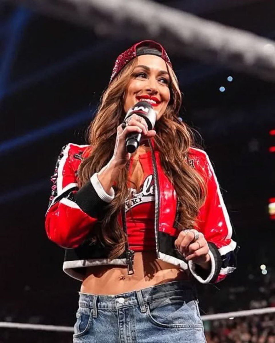 I’m nobody’s #wcw and that’s fine. I know my worth and you don’t need it from anyone else either 💪