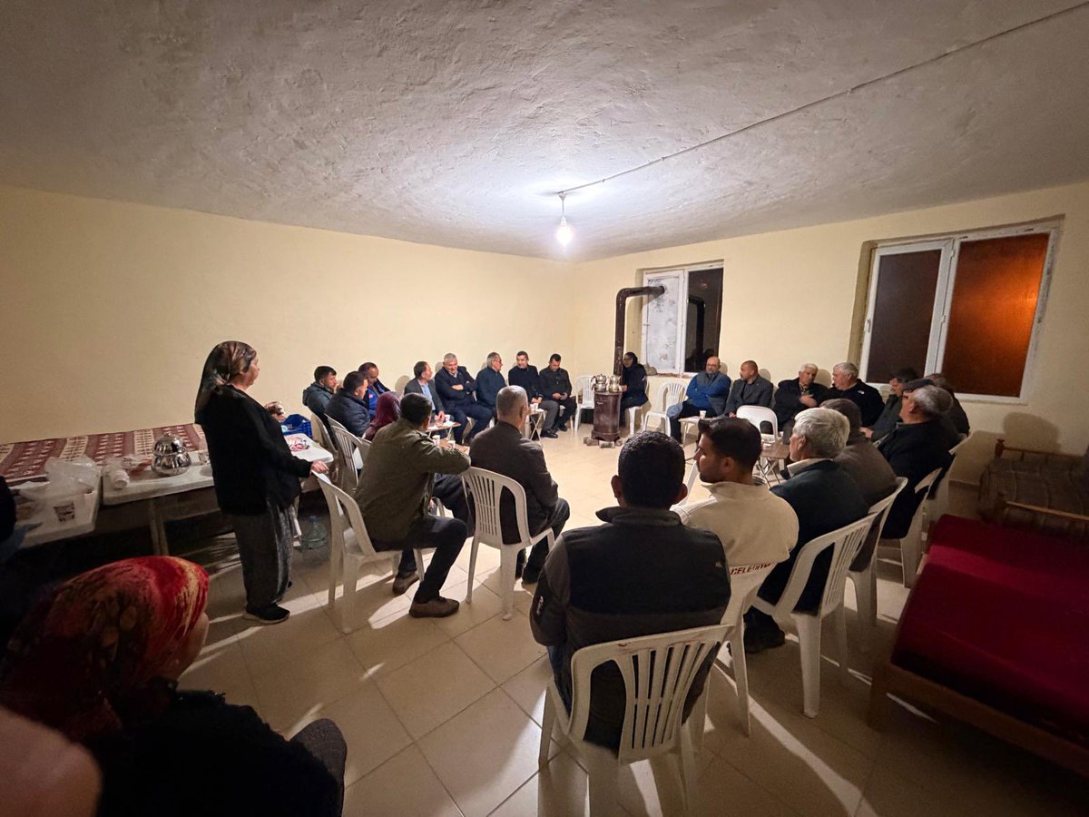 📍Çamlıköy

Hemşehrilerimiz ile birlikte mahallemizin talepleri üzerine istişarelerde bulunduk.