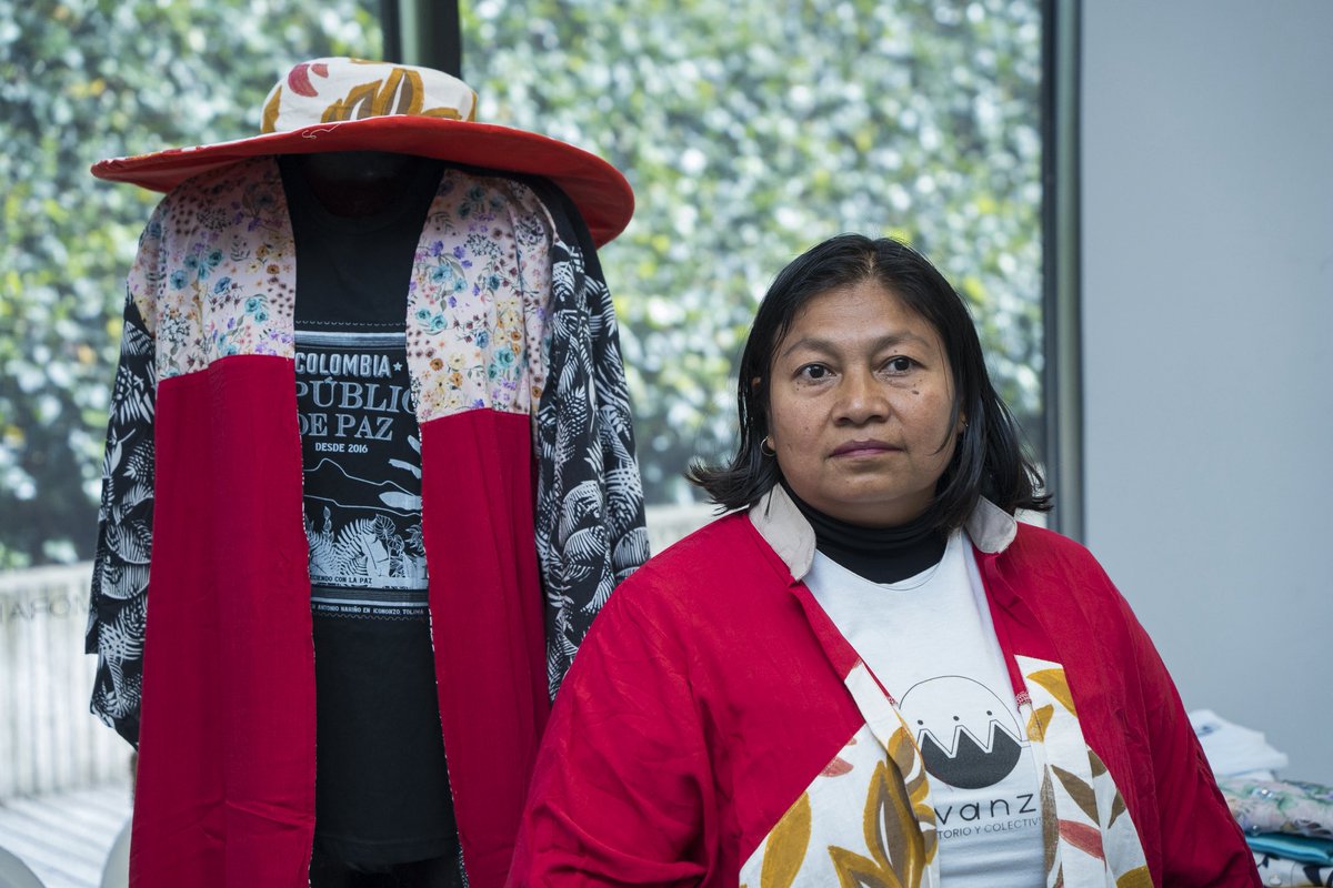 MisionONUCol's tweet photo. Proyectos productivos de mujeres firmantes del #AcuerdoDePaz y campesinas de Icononzo #Tolima y Algeciras #Huila presentaron en Bogotá sus emprendimientos y un desfile de moda, como parte de la iniciativa #ProDefensoras apoyado por @ONUMujeresCol @LIMPALCOLOMBIA y @NoruegaenCOL https://t.co/lAJgwLV0ld