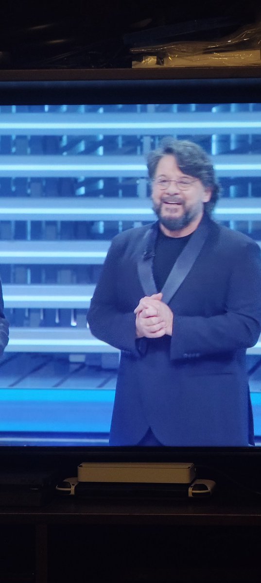 CrissyFresco's tweet photo. So' Lillo Potter! #Sanremo2026 https://t.co/GItGAKvKLw