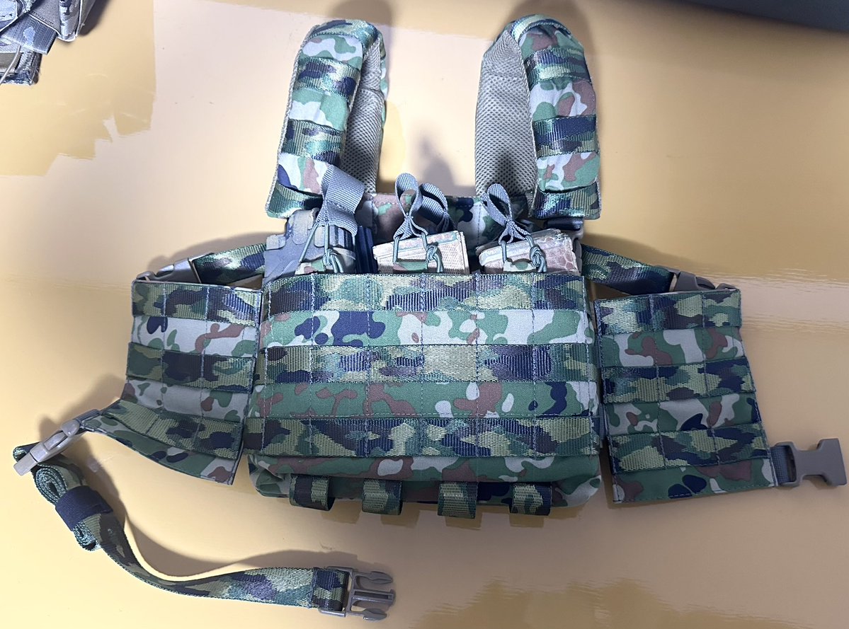 依頼品 陸自迷彩 チェストリグ 6弾倉収納マグポーチ ハーネス クイック